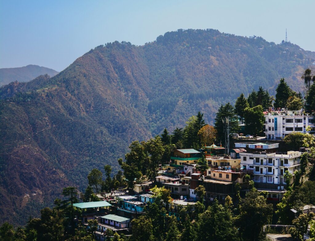 Company Garden featuring colorful flower beds and the best places to visit in Mussoorie.