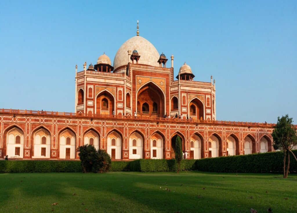 Beautiful Places in India to Visit – Humayun’s Tomb garden complex with red sandstone architecture